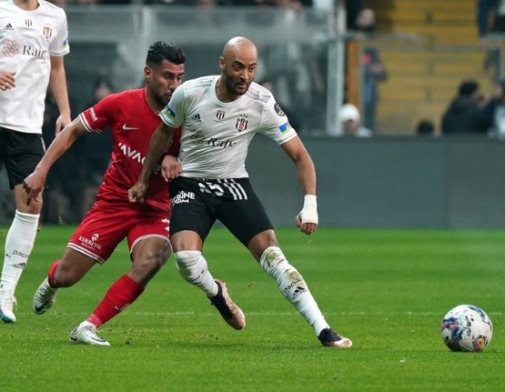 Beşiktaş evinde Antalyaspor’a diş geçiremedi! Erteleme maçı golsüz sona erdi…